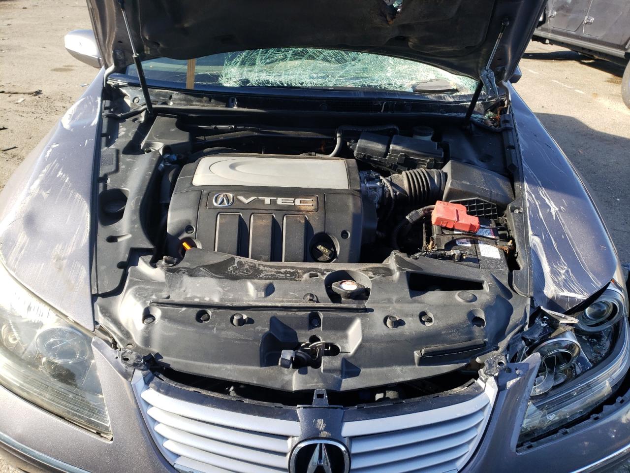 Photo 7 from auction – 2005 ACURA RL with VIN JH4KB16505C007286