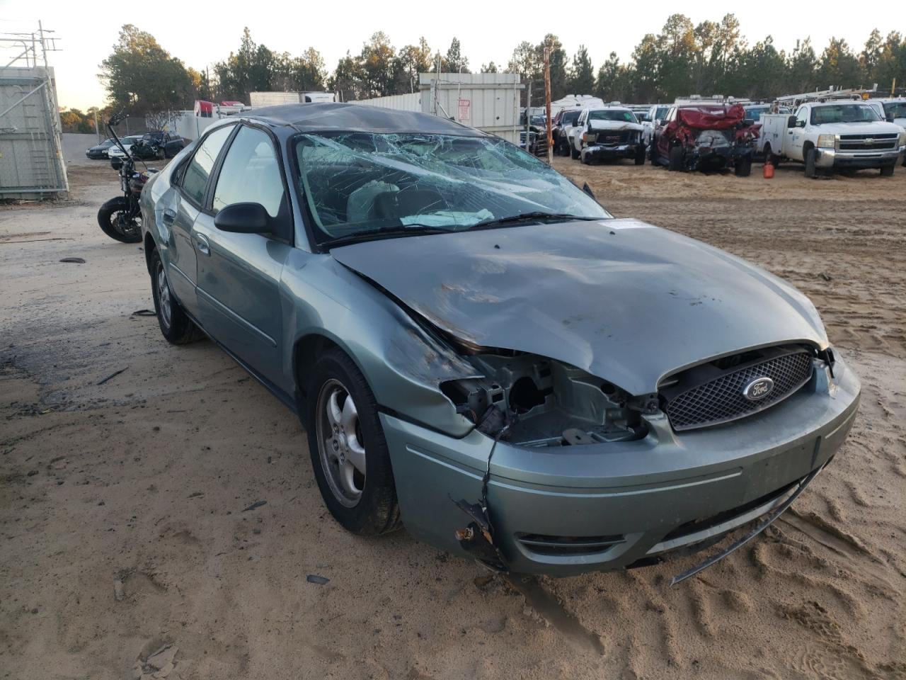 FORD TAURUS SE 2005 with VIN 1FAFP53215A157270 - Photo from auction