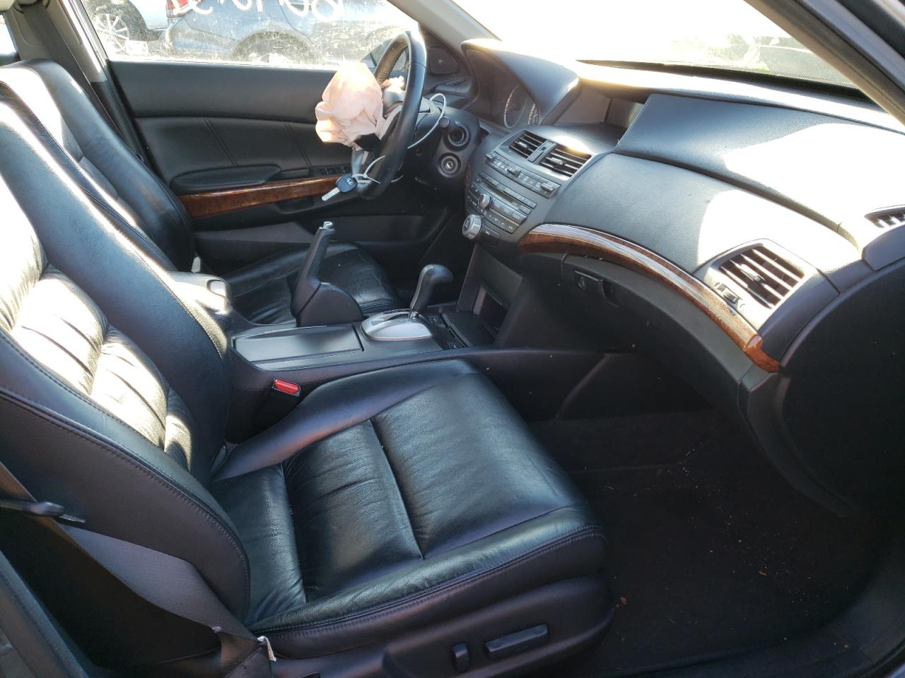 Photo 5 from auction – 2011 HONDA ACCORD EXL with VIN 1HGCP3F80BA013207