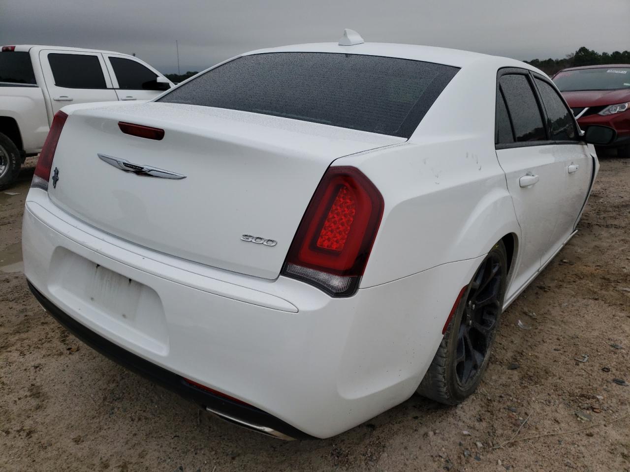 Photo 4 from auction – 2019 CHRYSLER 300 TOURIN with VIN 2C3CCAAG0KH683102