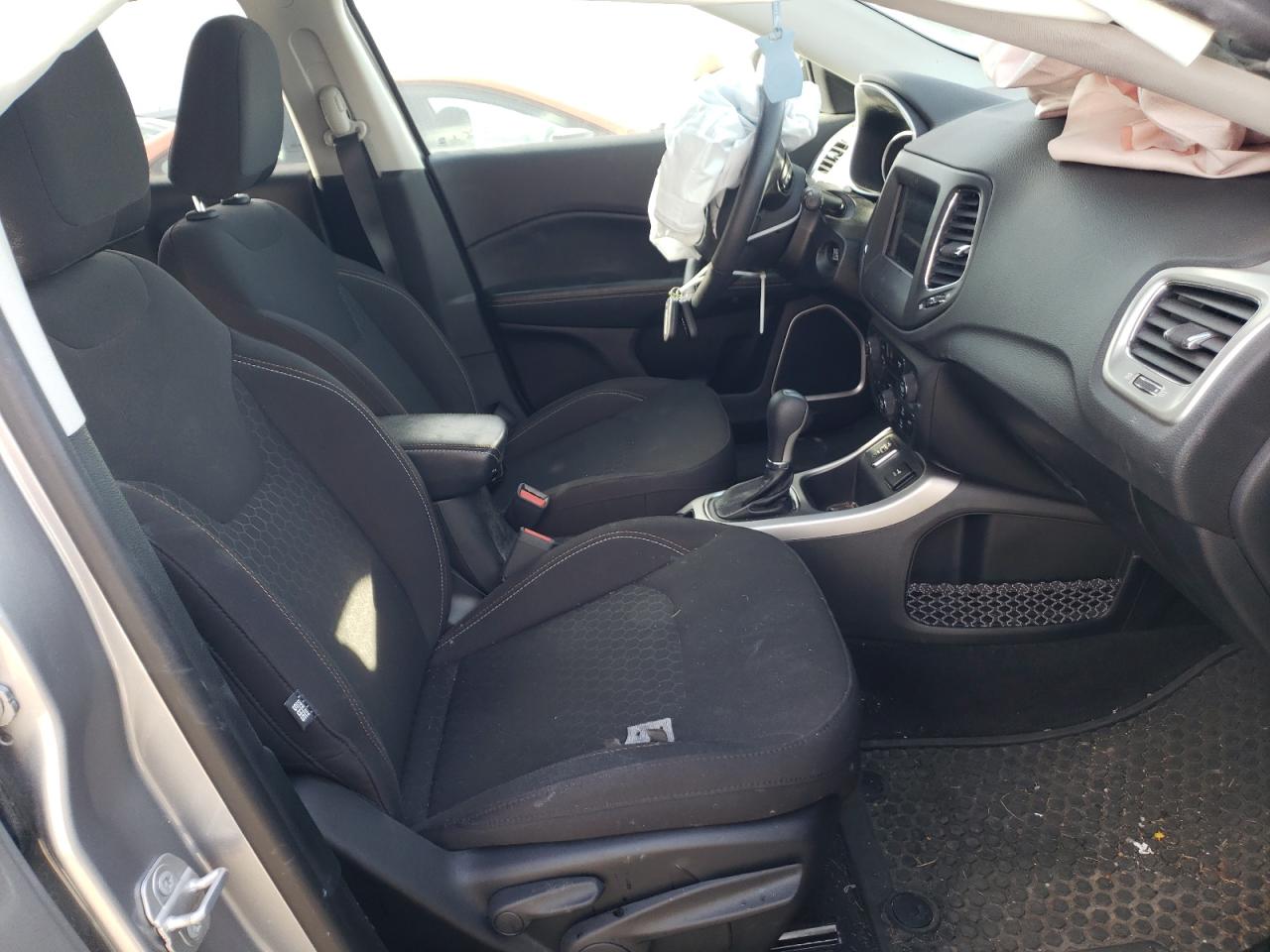 Photo 5 from auction – 2018 JEEP COMPASS SP with VIN 3C4NJCAB3JT240698