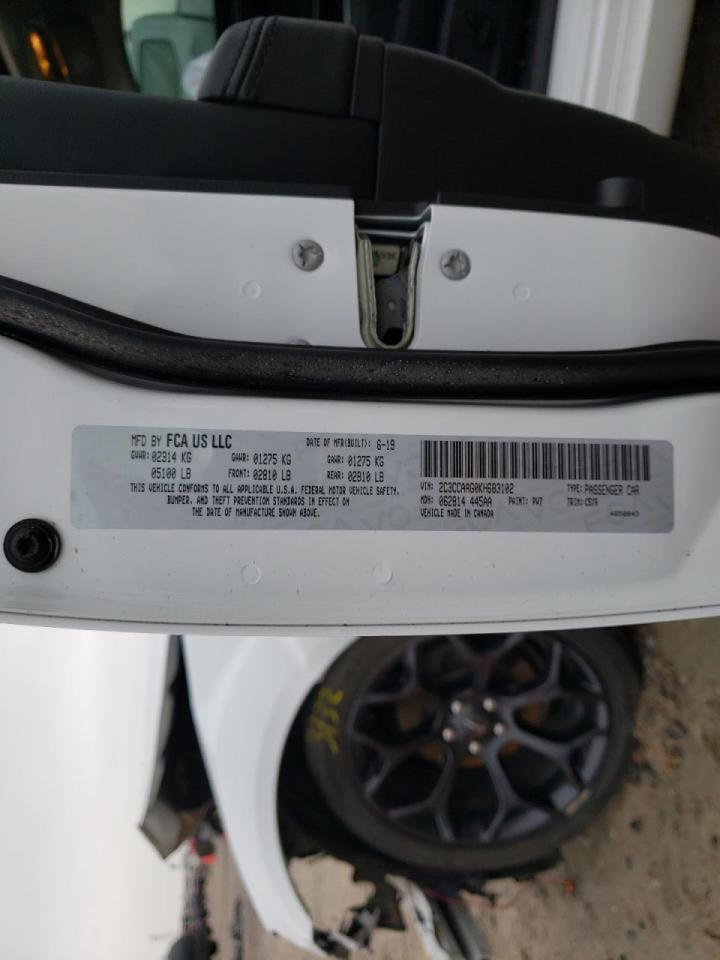Photo 10 from auction – 2019 CHRYSLER 300 TOURIN with VIN 2C3CCAAG0KH683102
