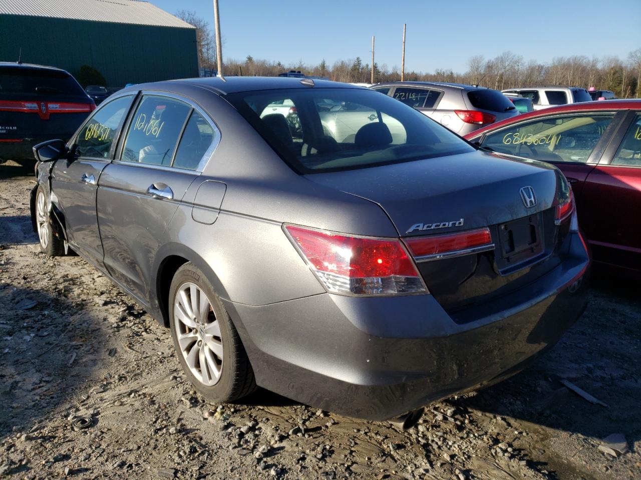Photo 3 from auction – 2011 HONDA ACCORD EXL with VIN 1HGCP3F80BA013207