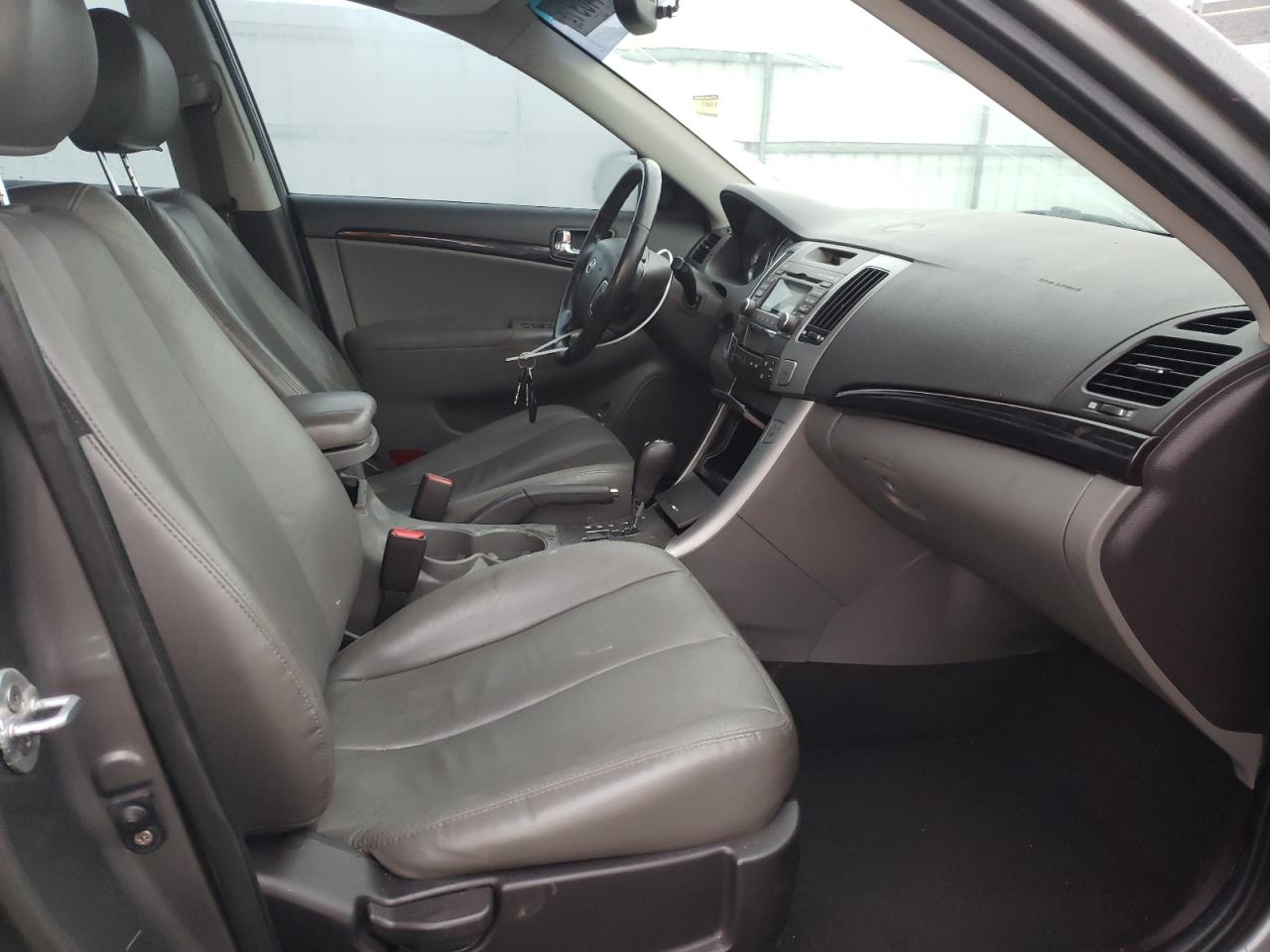 Photo 5 from auction – 2009 HYUNDAI SONATA SE with VIN 5NPEU46F39H448097
