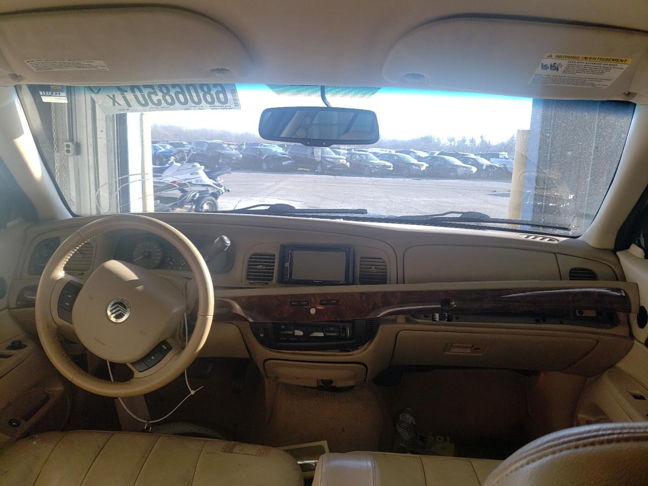 Photo 9 from auction – 2010 MERCURY GRAND MARQ with VIN 2MEBM7FV7AX602596