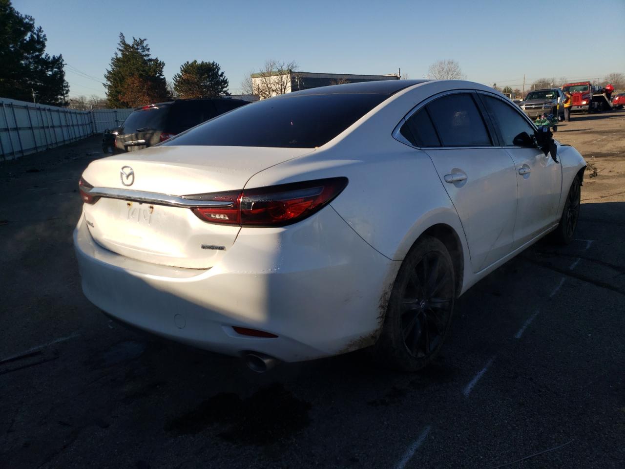 Photo 4 from auction – 2019 MAZDA 6 TOURING with VIN JM1GL1VM0K1503242