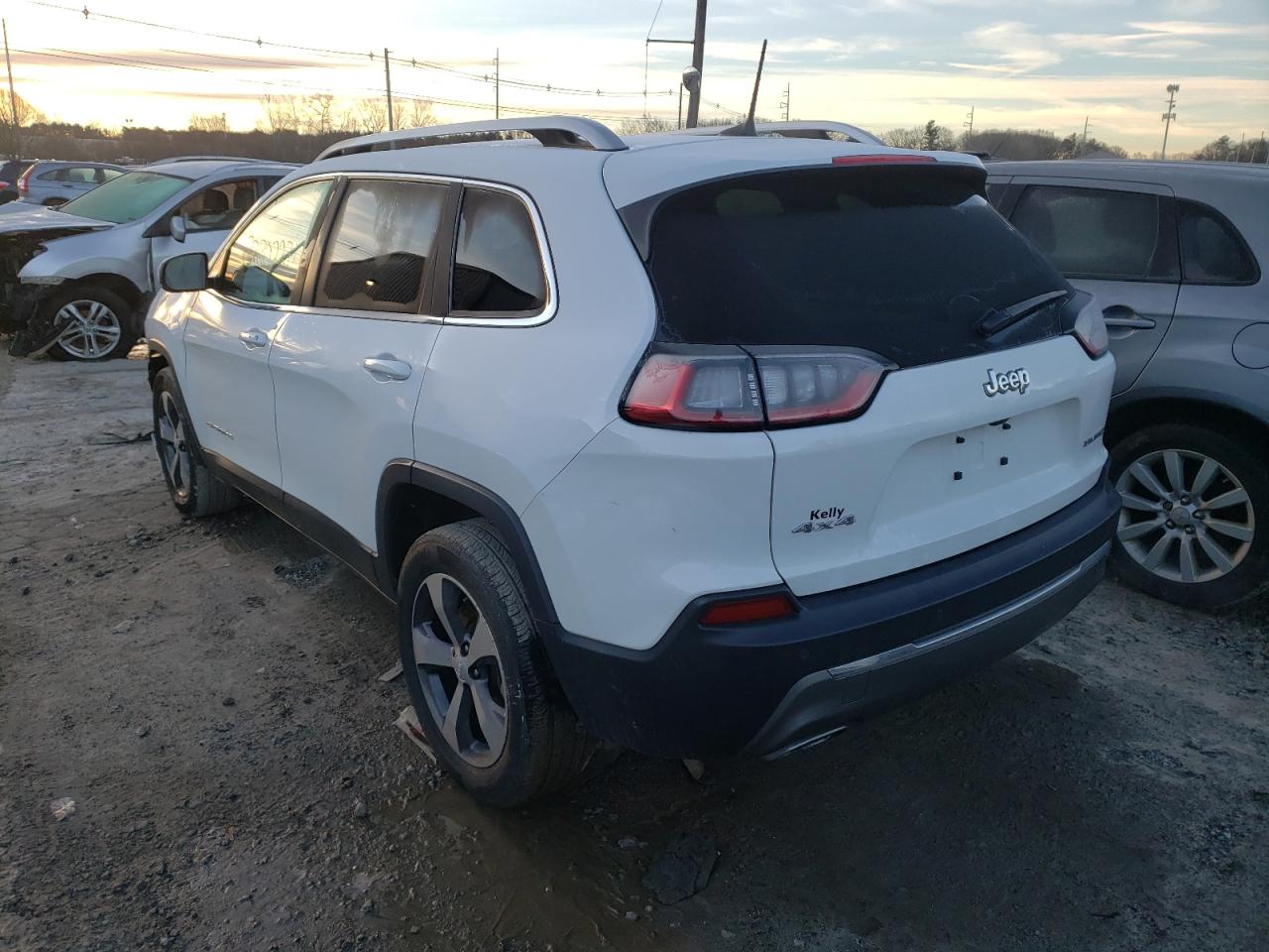Photo 3 from auction – 2019 JEEP CHEROKEE L with VIN 1C4PJMDX0KD380530