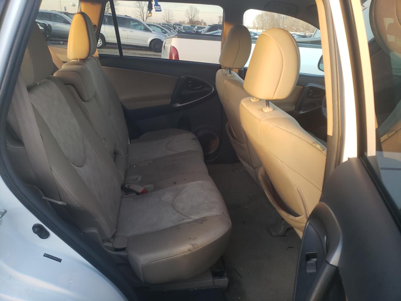 Photo 6 from auction – 2012 TOYOTA RAV4 with VIN 2T3BF4DV5CW255702