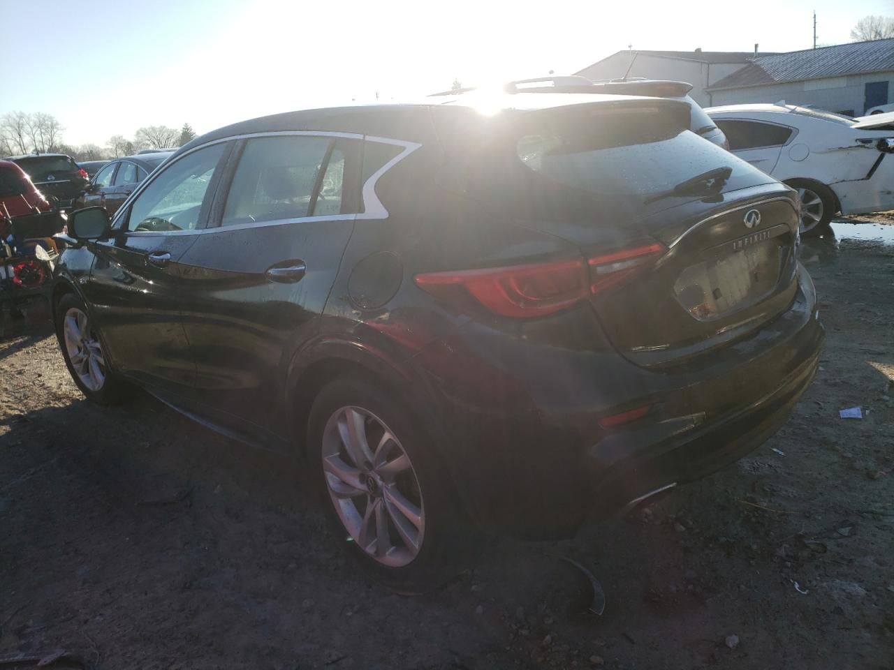 Photo 3 from auction – 2017 INFINITI QX30 BASE with VIN SJKCH5CP2HA017204