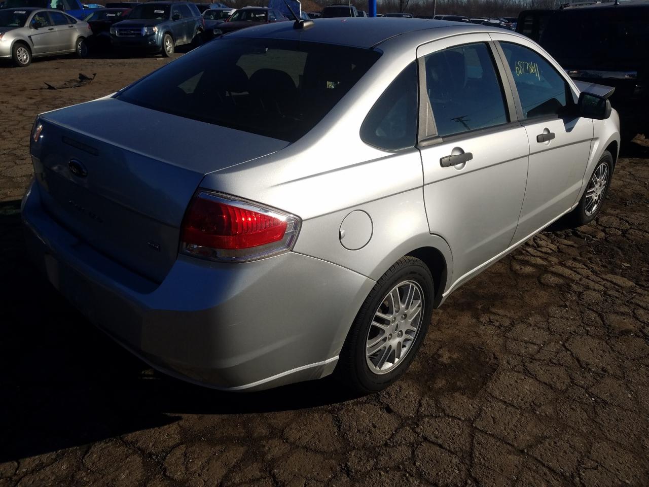Photo 4 from auction – 2010 FORD FOCUS SE with VIN 1FAHP3FN2AW112564