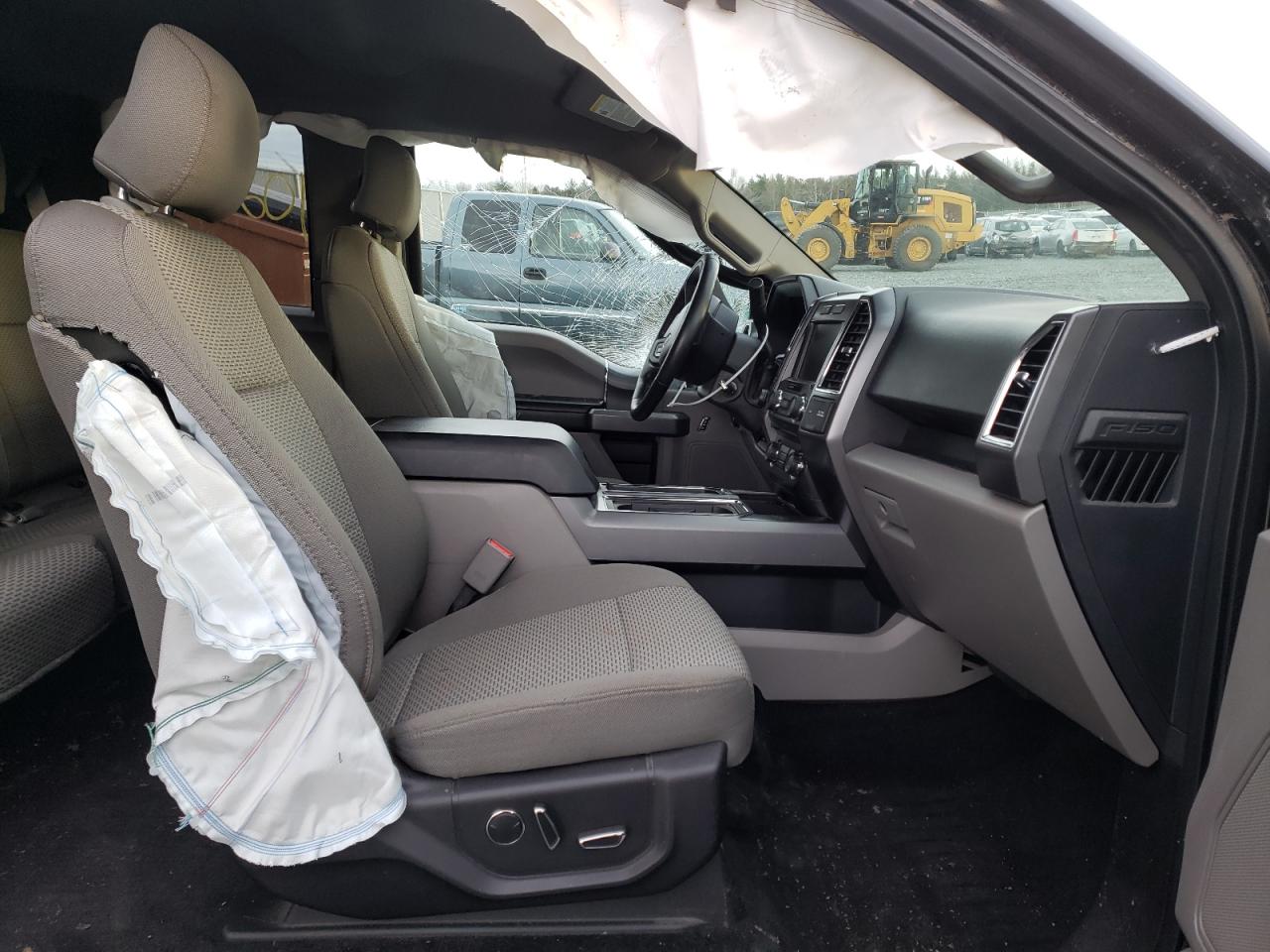 Photo 5 from auction – 2015 FORD F150 SUPER with VIN 1FTFX1EF4FFA92907