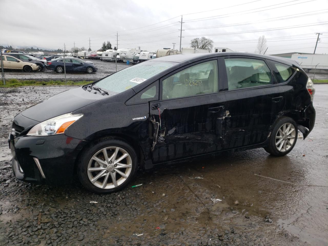 Photo 9 from auction – 2013 TOYOTA PRIUS V with VIN JTDZN3EU1D3259946