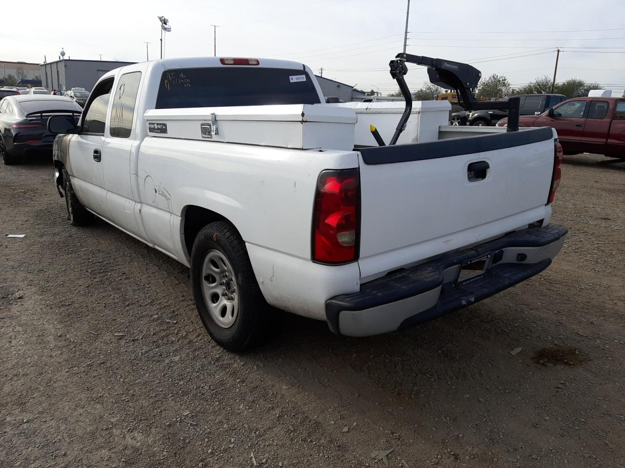 Photo 3 from auction – 2005 CHEVROLET SILVERADO with VIN 1GCEC19X45Z350799