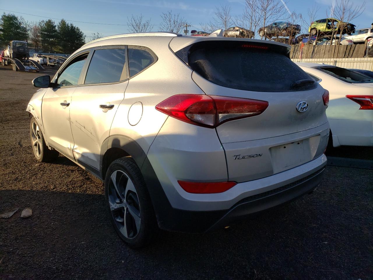 Photo 3 from auction – 2016 HYUNDAI TUCSON LIM with VIN KM8J3CA28GU169565