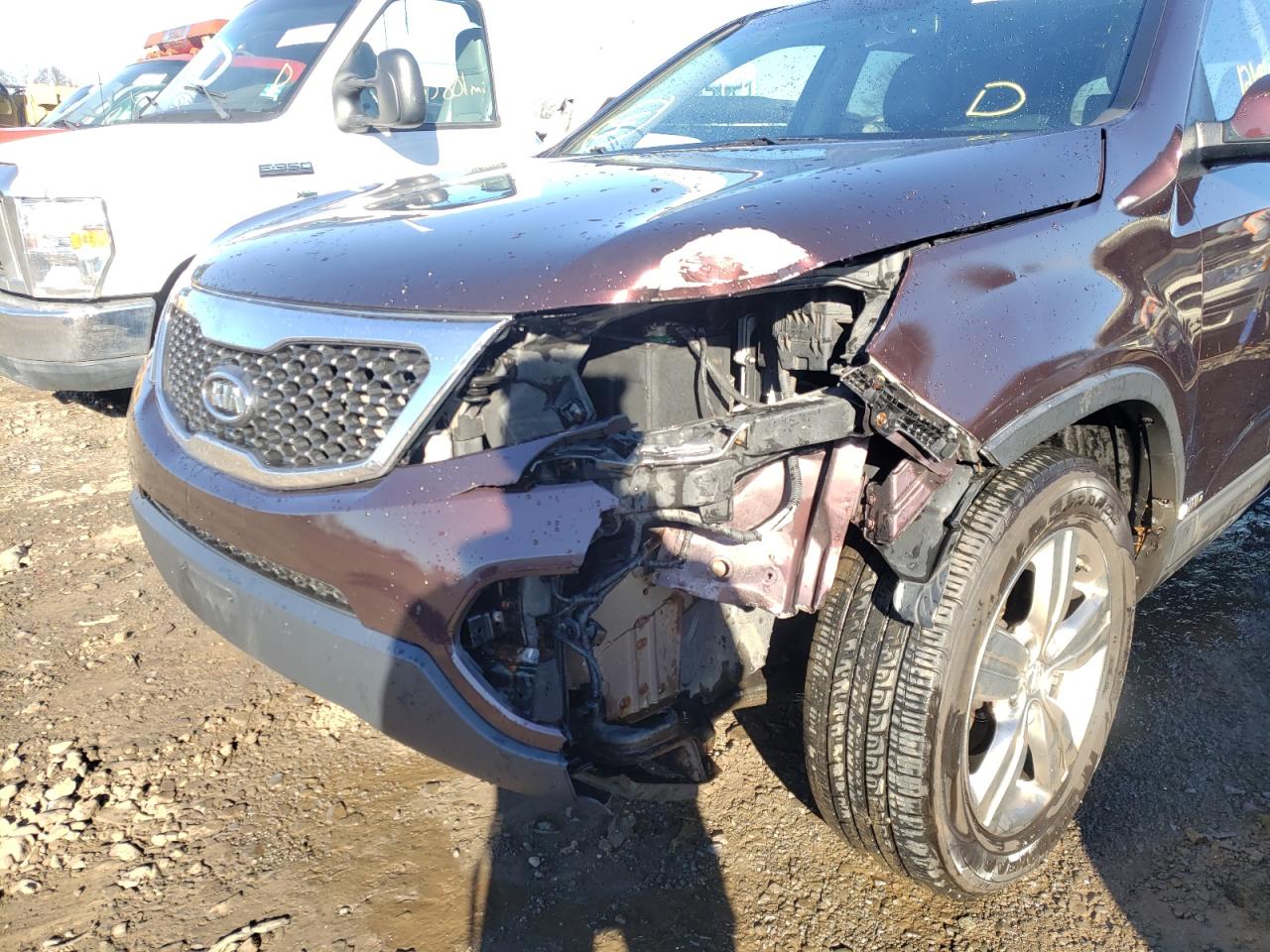 Photo 9 from auction – 2012 KIA SORENTO EX with VIN 5XYKUDA23CG307102