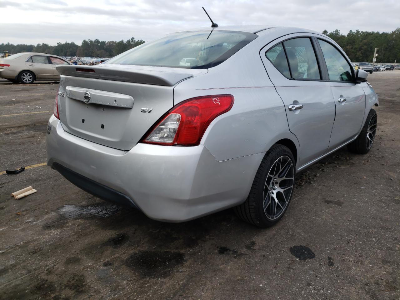 Photo 4 from auction – 2017 NISSAN VERSA S with VIN 3N1CN7AP5HL860111