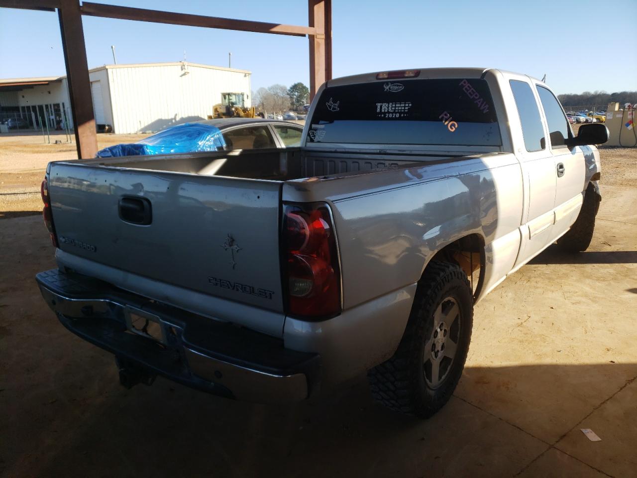 Photo 4 from auction – 2005 CHEVROLET SILVERADO with VIN 2GCEC19T751377419