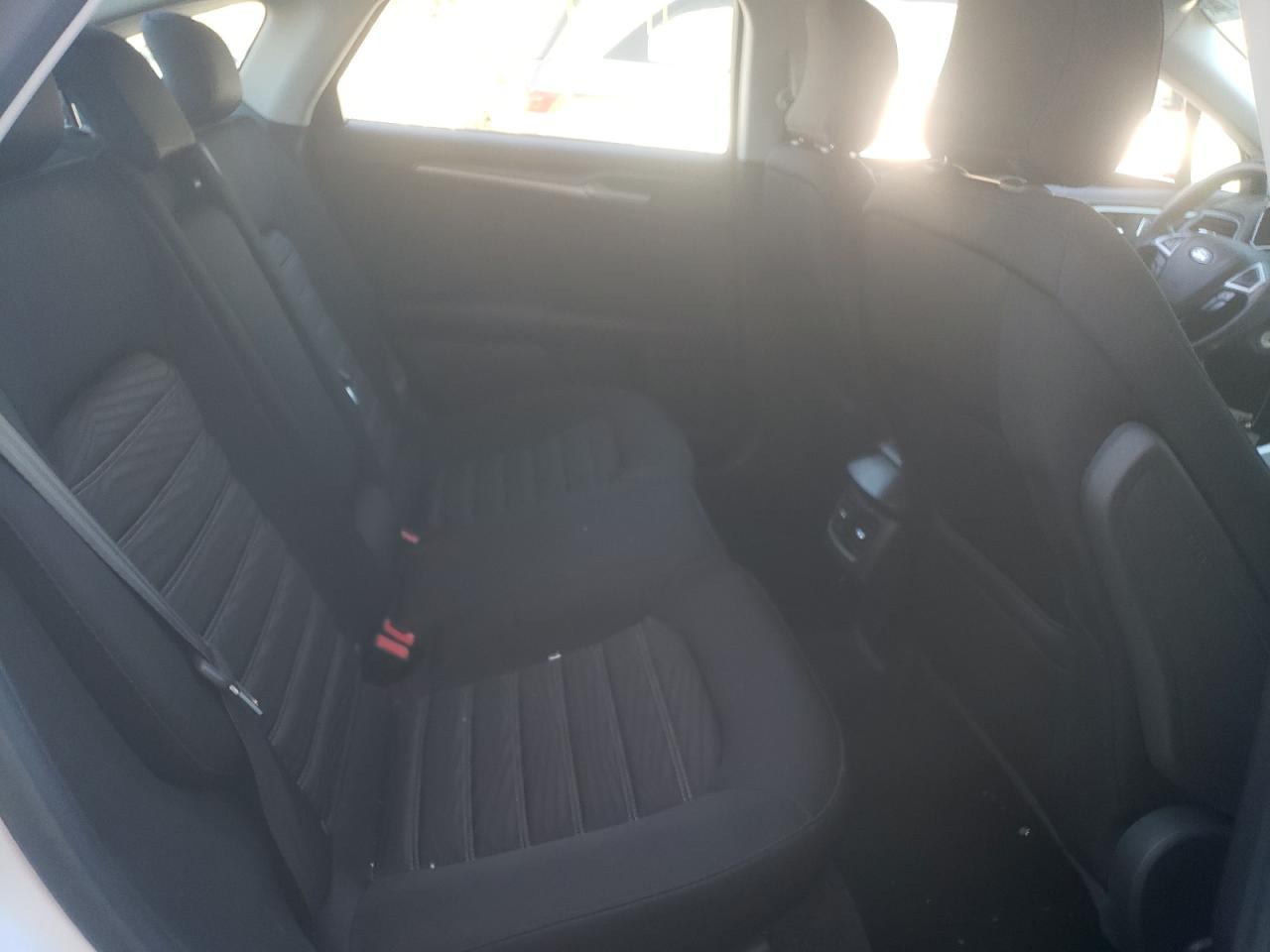 Photo 6 from auction – 2016 FORD FUSION SE with VIN 3FA6P0H76GR103513