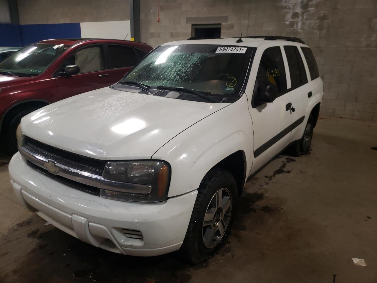 Photo 2 from auction – 2005 CHEVROLET TRAILBLAZE with VIN 1GNDS13S052123282