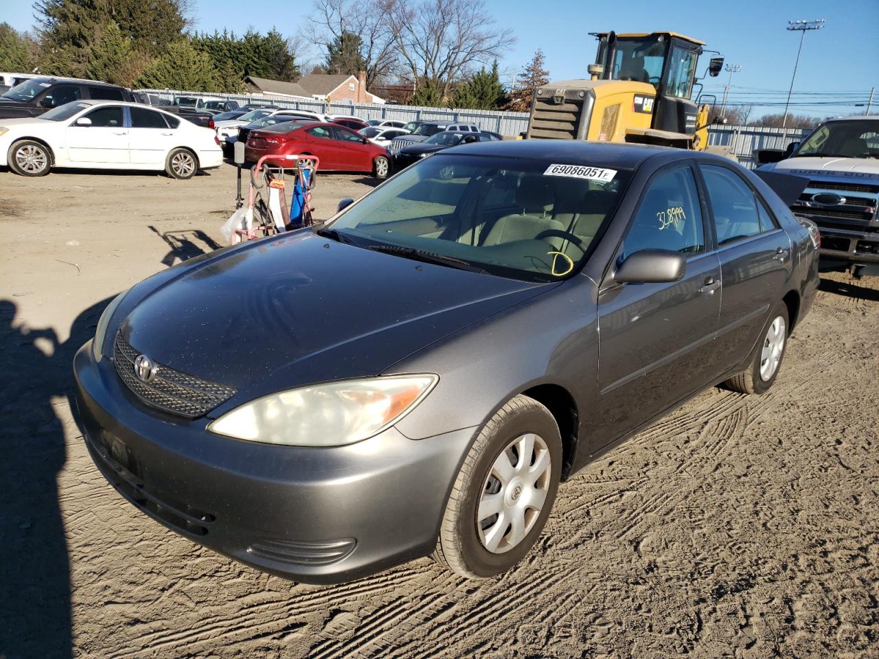 Photo 2 from auction – 2004 TOYOTA CAMRY LE with VIN 4T1BE32K24U818656