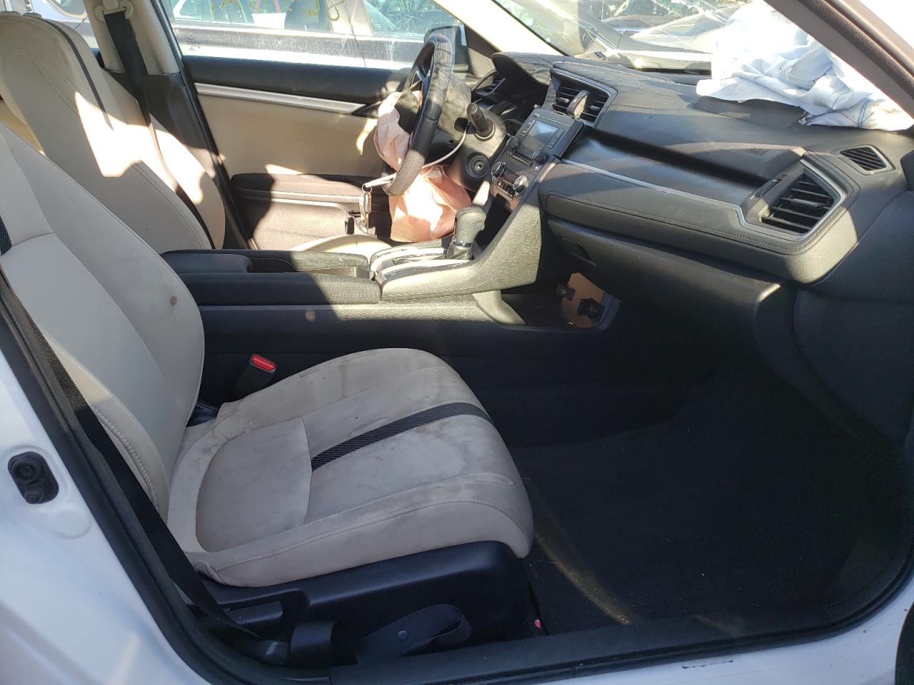 Photo 6 from auction – 2016 HONDA CIVIC LX with VIN 19XFC2F57GE238784
