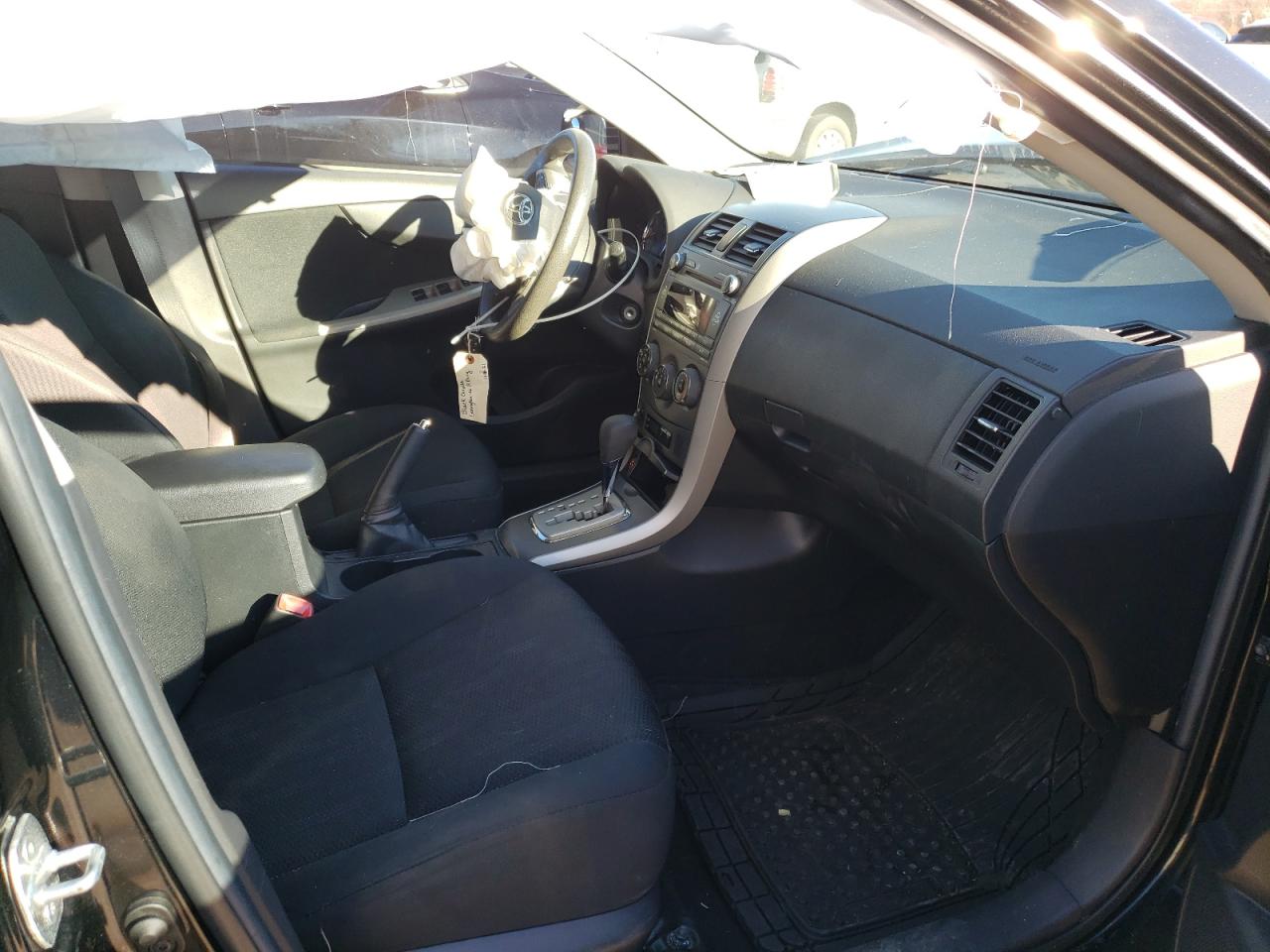 Photo 5 from auction – 2011 TOYOTA COROLLA BA with VIN 2T1BU4EE5BC574823