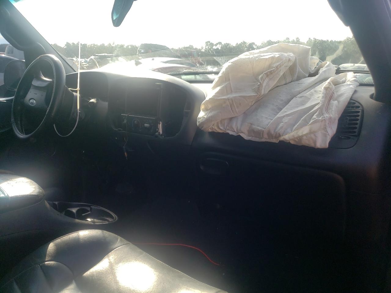 Photo 9 from auction – 2001 FORD F150 SUPER with VIN 1FTRW07L41KA90359