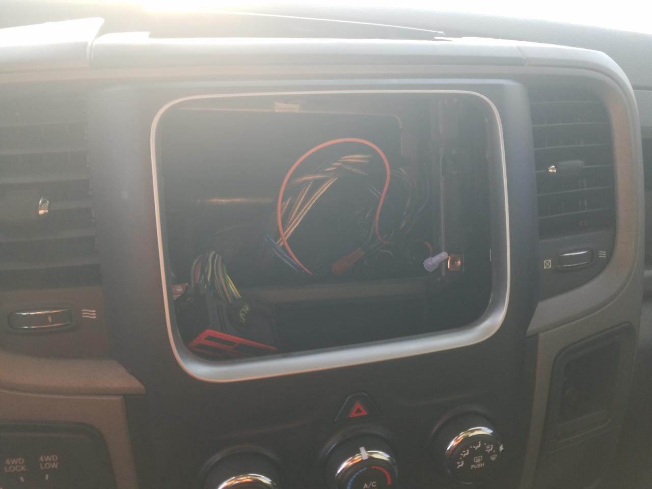 Photo 9 from auction – 2014 RAM 1500 ST with VIN 1C6RR7KT5ES231671