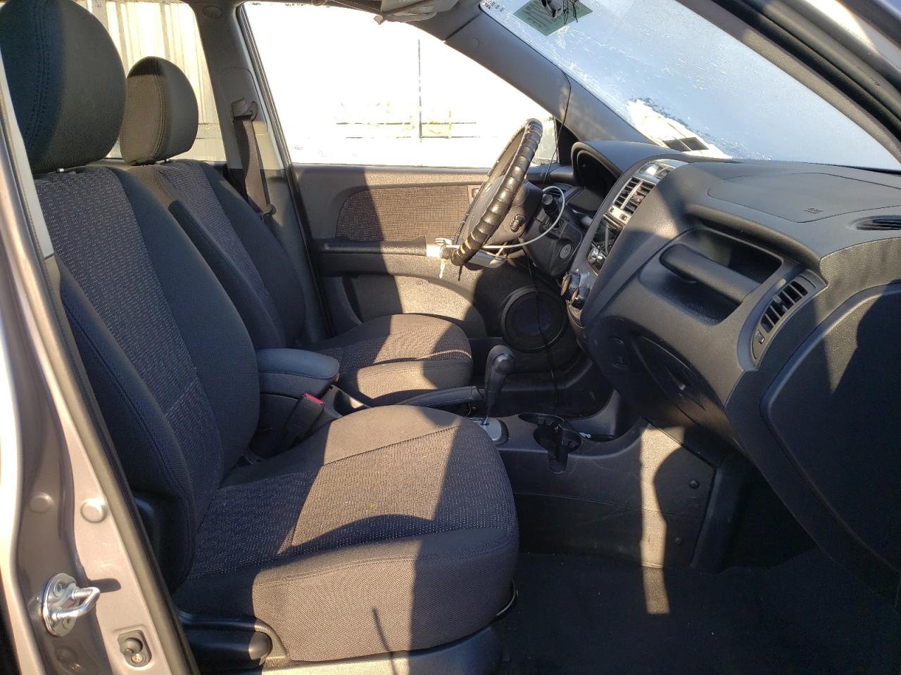 Photo 5 from auction – 2008 KIA SPORTAGE E with VIN KNDJE723287548798