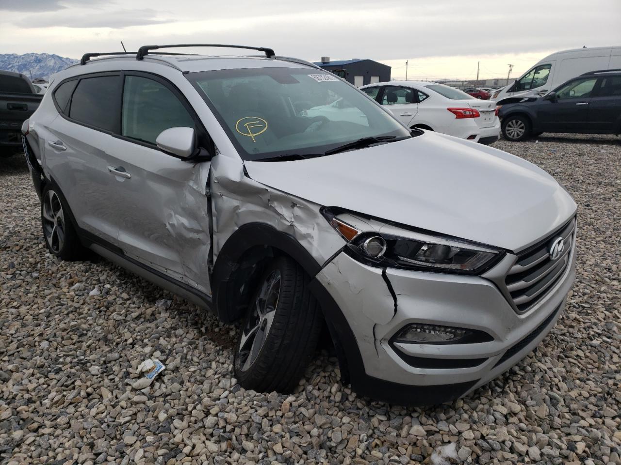 HYUNDAI TUCSON LIM 2017 with VIN KM8J3CA22HU355717 - Photo from auction