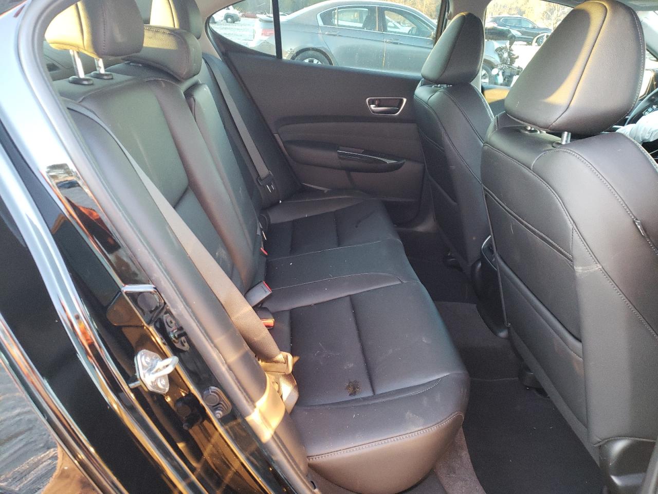 Photo 6 from auction – 2019 ACURA TLX with VIN 19UUB2F3XKA002040
