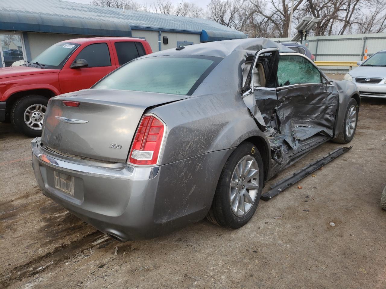 Photo 4 from auction – 2012 CHRYSLER 300 LIMITE with VIN 2C3CCACG3CH138977