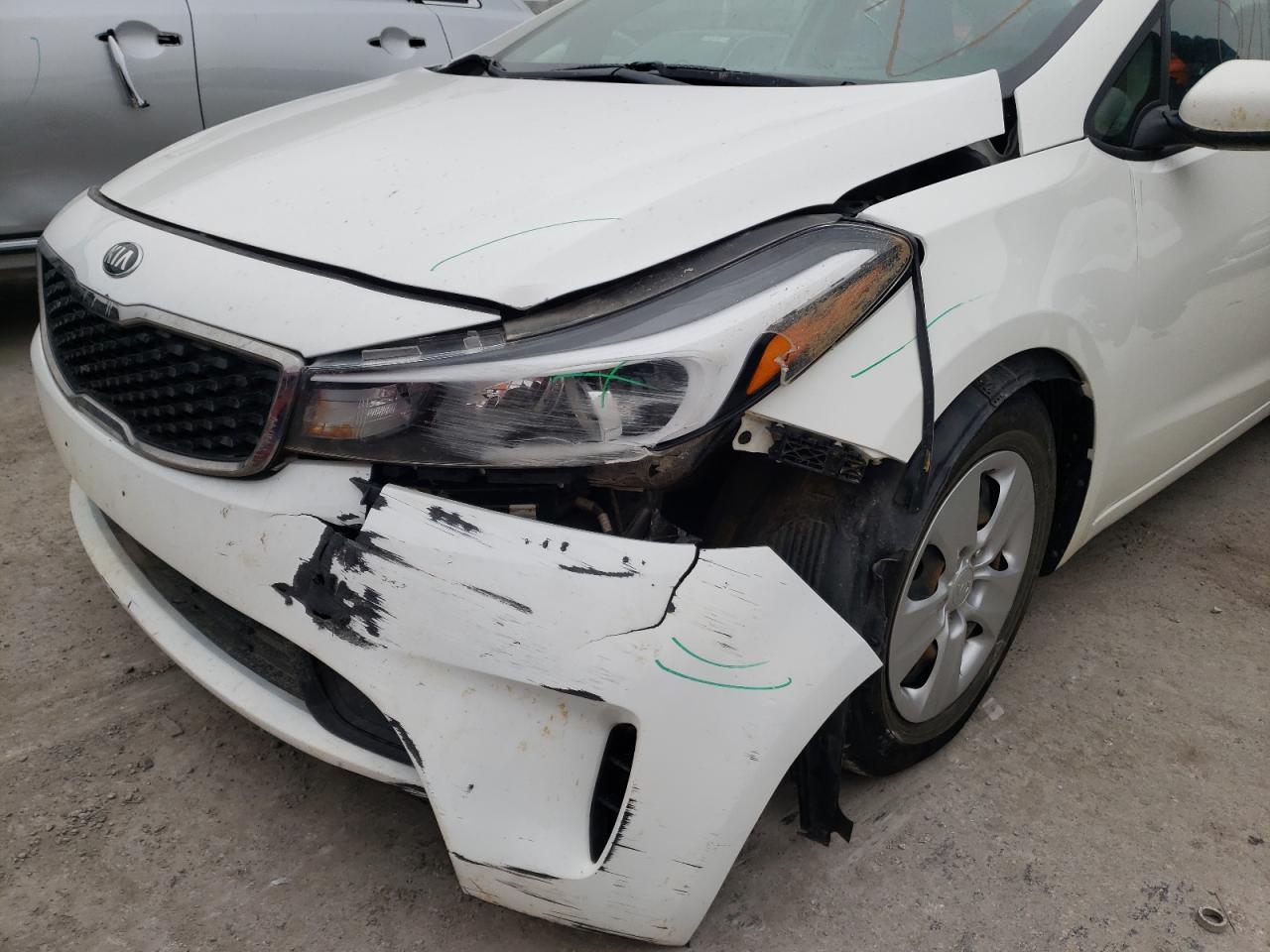 Photo 9 from auction – 2017 KIA FORTE LX with VIN 3KPFK4A72HE071839
