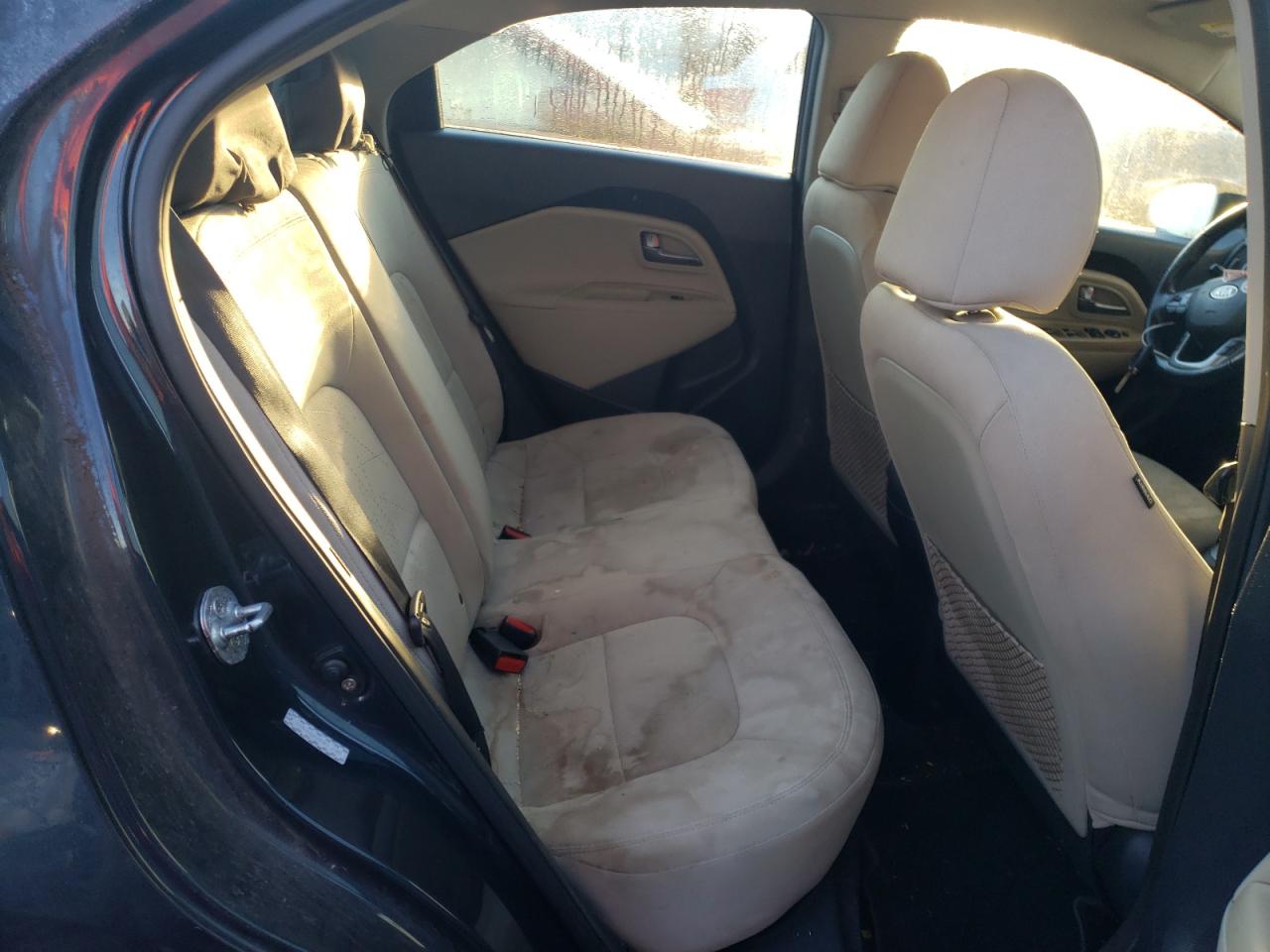 Photo 6 from auction – 2013 KIA RIO EX with VIN KNADN5A32D6113165