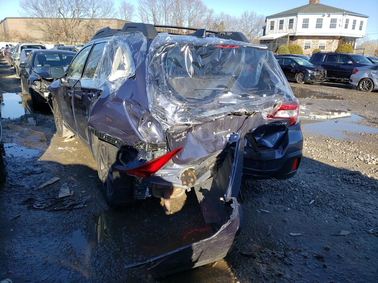 Photo 3 from auction – 2018 SUBARU OUTBACK 2. with VIN 4S4BSAKC4J3227722
