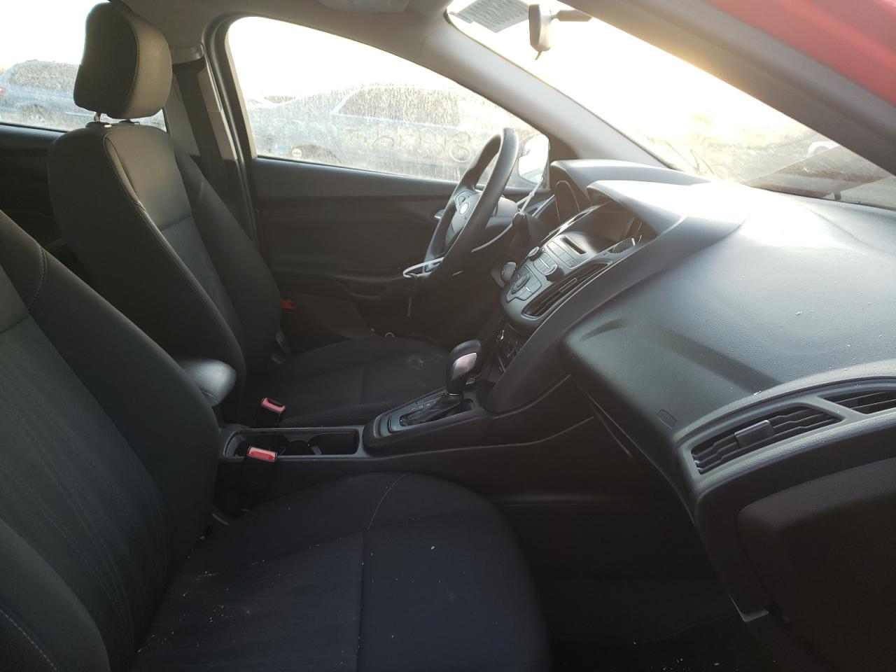 Фото 5 с аукциона – 2017 FORD FOCUS SE с VIN 1FADP3F25HL217695