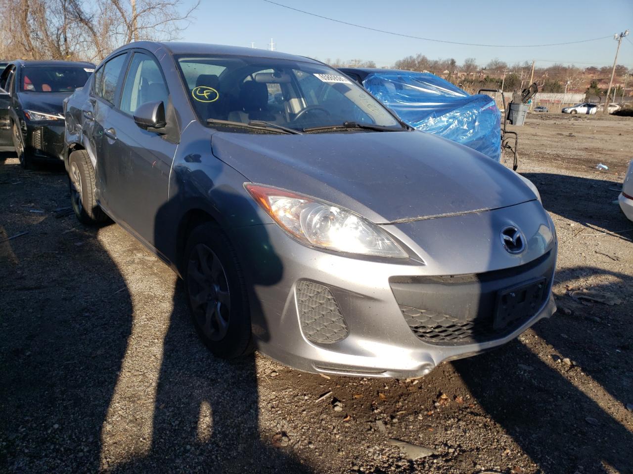 MAZDA 3 I 2013 with VIN JM1BL1TG5D1851547 - Photo from auction