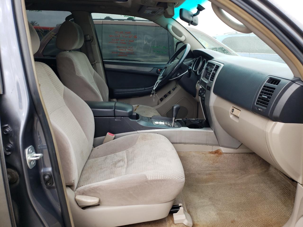 Photo 5 from auction – 2005 TOYOTA 4RUNNER SR with VIN JTEZU14R150048118