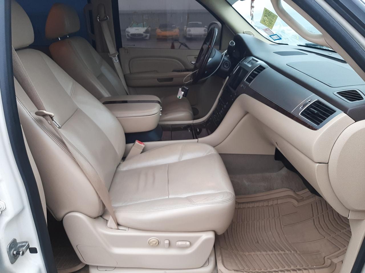 Photo 5 from auction – 2009 CADILLAC ESCALADE L with VIN 1GYFC23219R141673