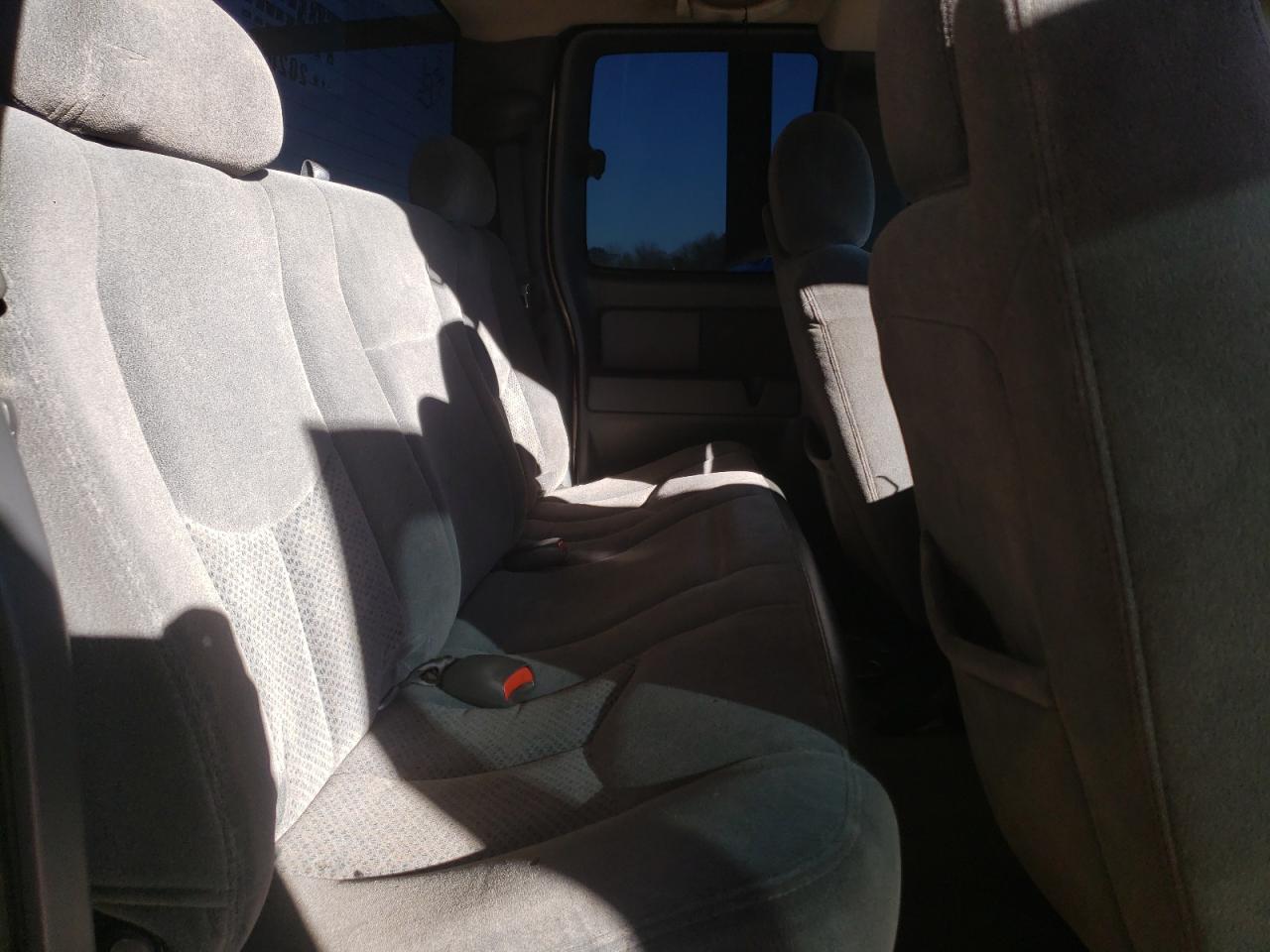 Photo 6 from auction – 2005 CHEVROLET SILVERADO with VIN 2GCEC19T751377419