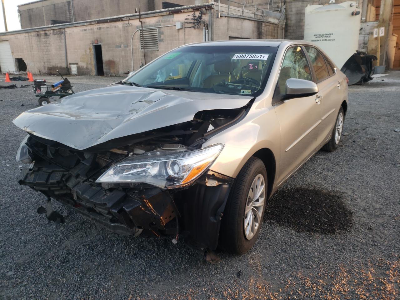 Photo 2 from auction – 2017 TOYOTA CAMRY LE/S with VIN 4T1BF1FK7HU697429