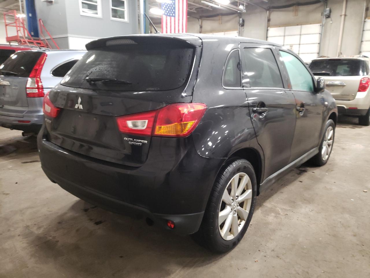 Photo 4 from auction – 2013 MITSUBISHI OUTLANDER with VIN 4A4AR3AUXDE022943