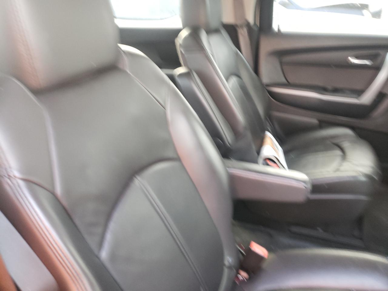 Photo 6 from auction – 2012 GMC ACADIA SLT with VIN 1GKKVRED0CJ380423
