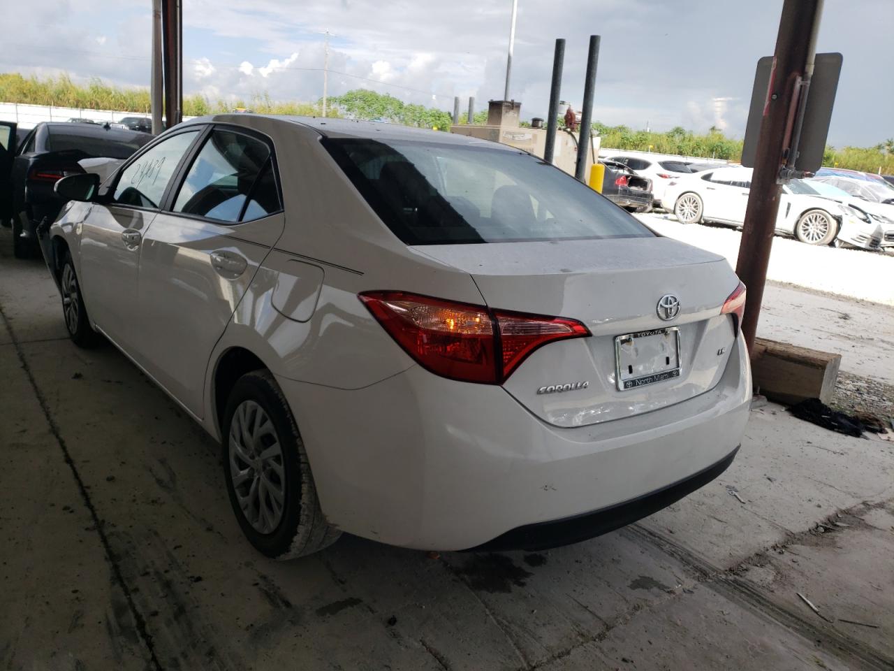 Photo 3 from auction – 2018 TOYOTA COROLLA L with VIN 2T1BURHE4JC060095