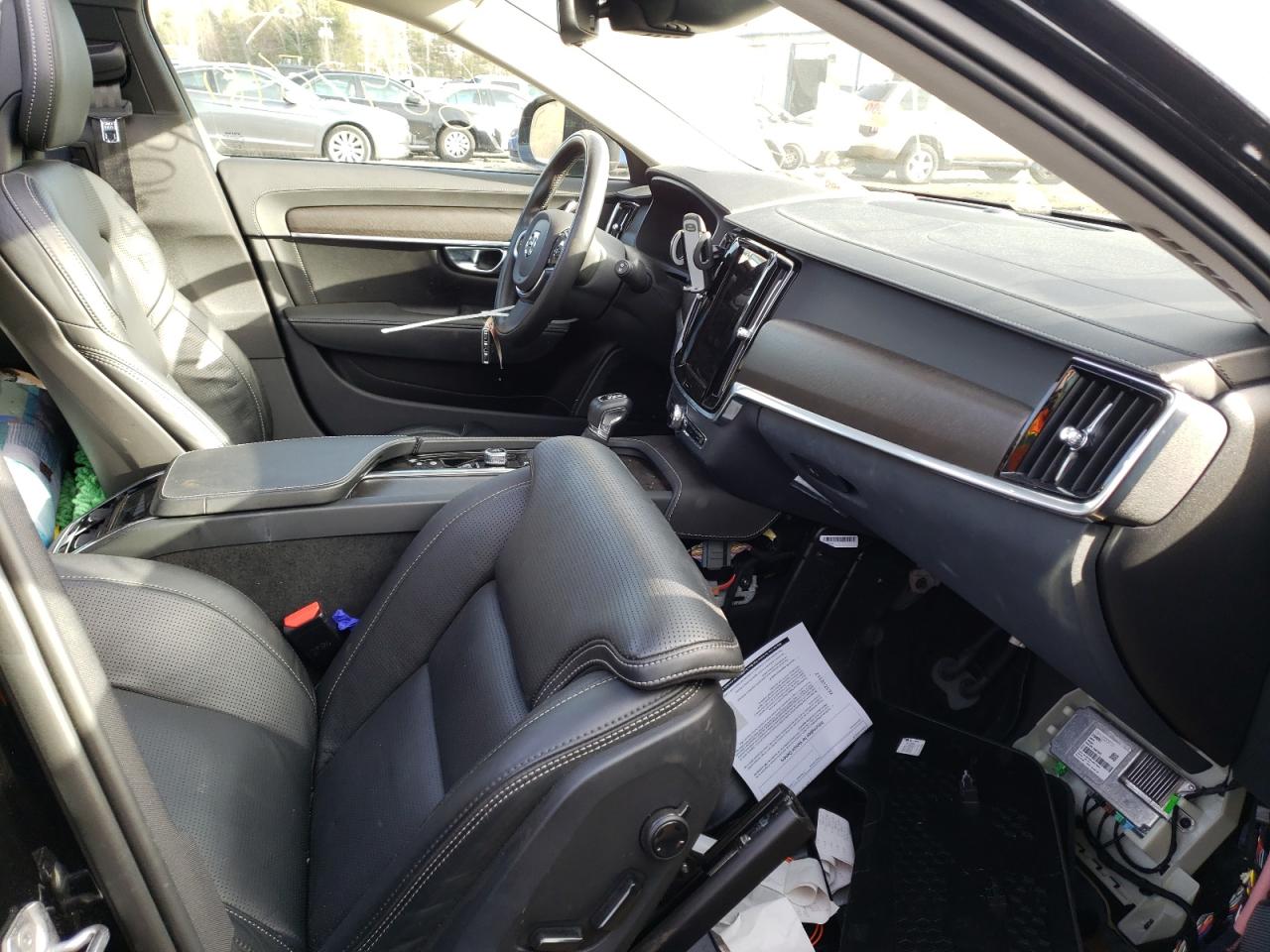 Photo 5 from auction – 2018 VOLVO V90 CROSS with VIN YV4A22NL2J1015539