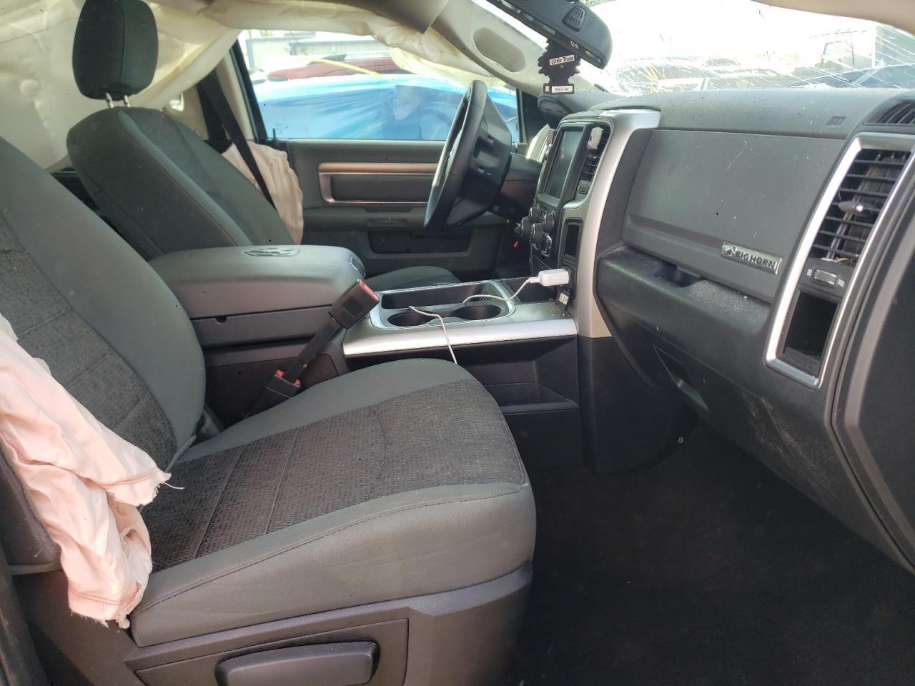 Photo 5 from auction – 2016 RAM 1500 SLT with VIN 1C6RR6LT4GS209852
