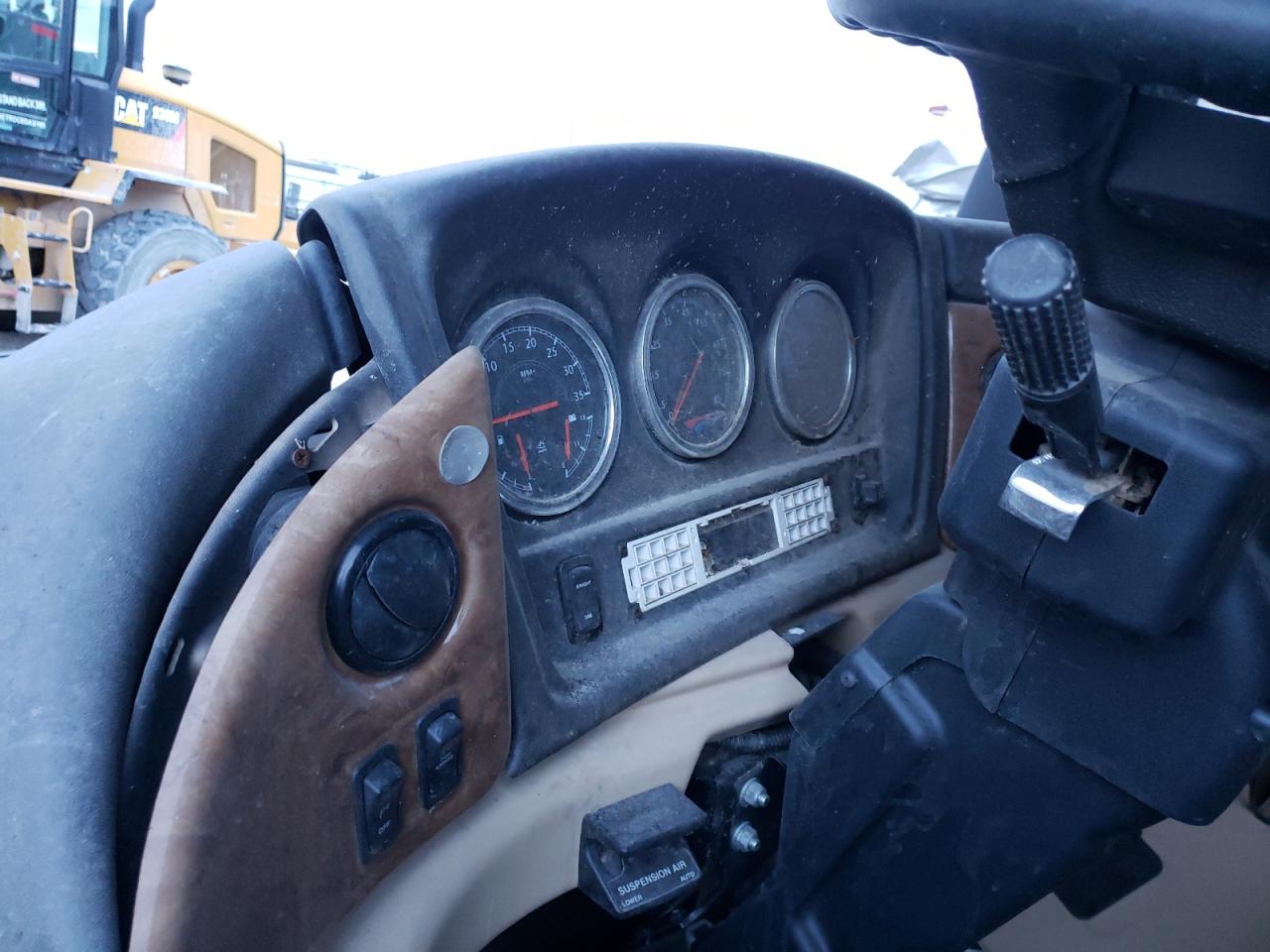 Photo 8 from auction – 2015 OTHER MOTORHOME with VIN 4UZACGCY5FCHA8526