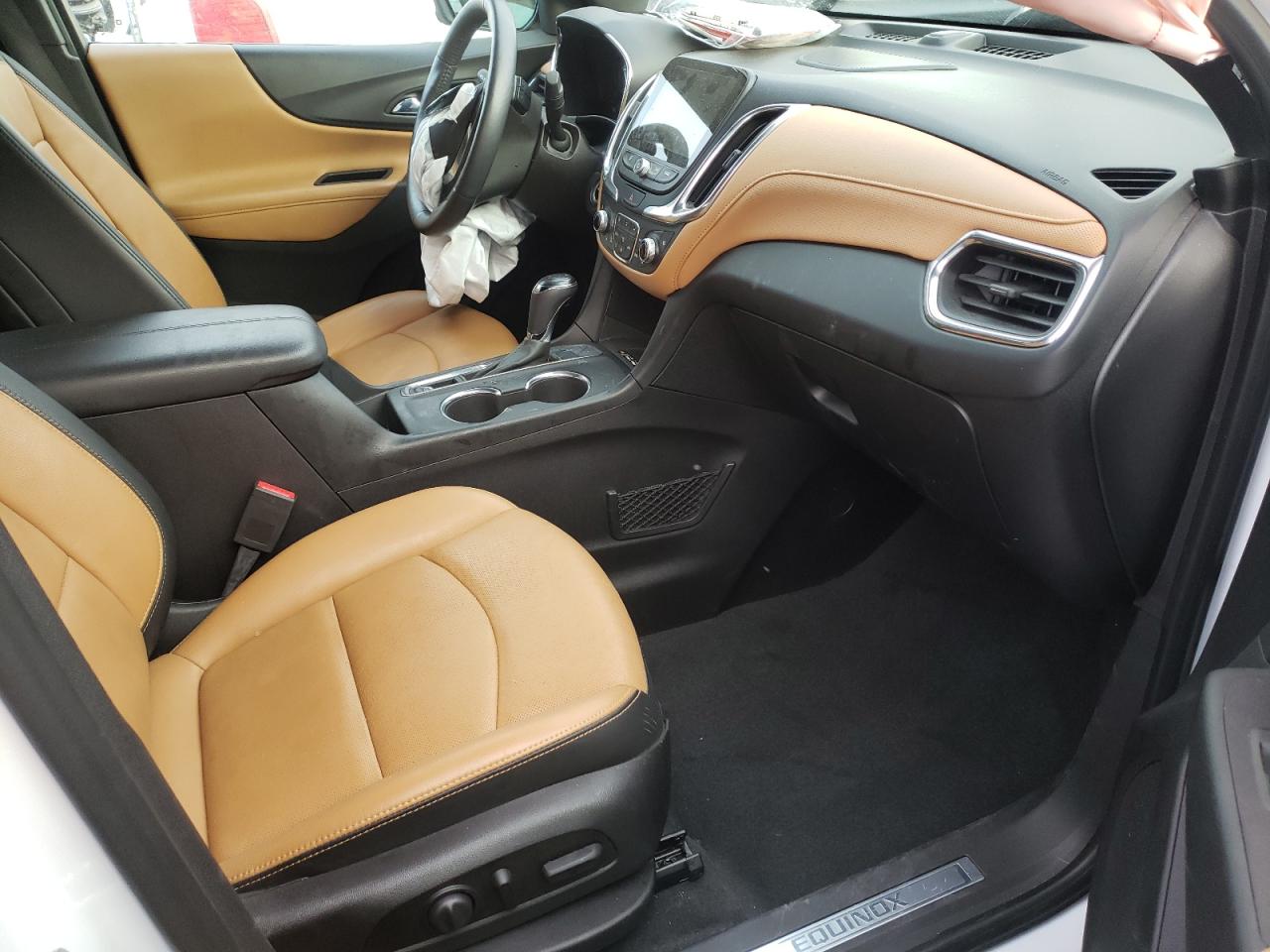 Photo 5 from auction – 2018 CHEVROLET EQUINOX PR with VIN 2GNAXMEV6J6130571