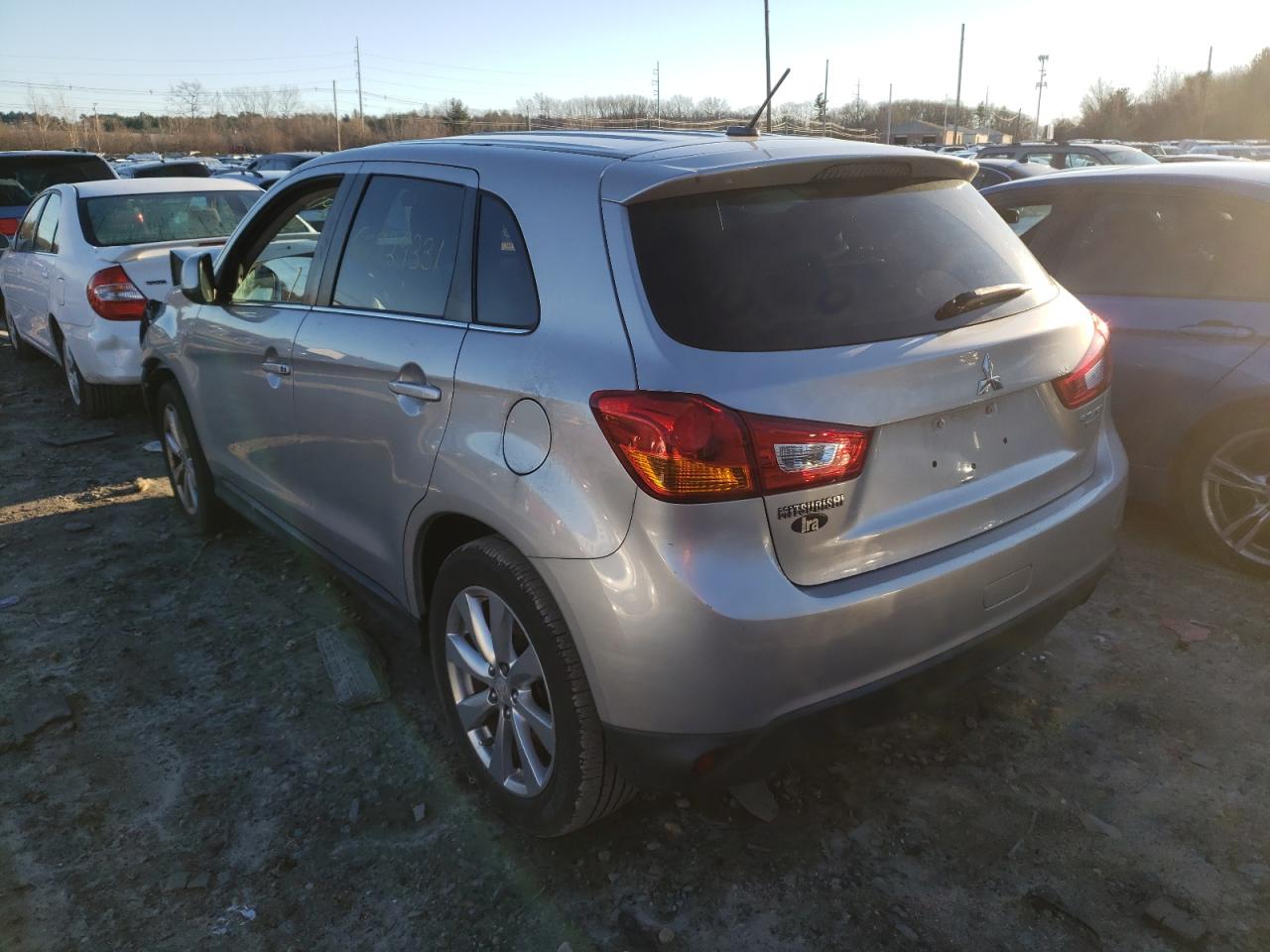 Photo 3 from auction – 2013 MITSUBISHI OUTLANDER with VIN 4A4AR4AU6DE013338