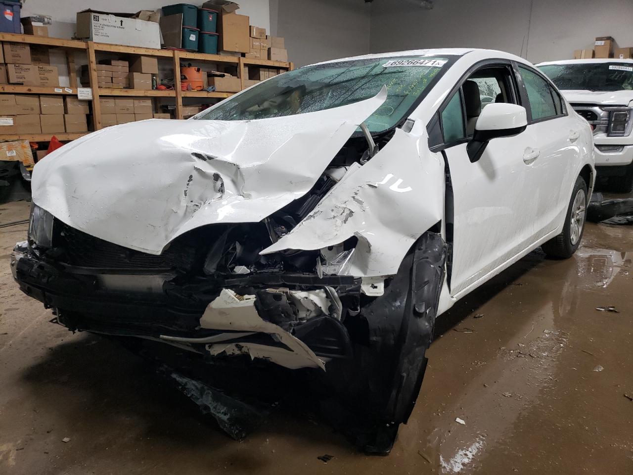 Photo 2 from auction – 2013 HONDA CIVIC LX with VIN 19XFB2F58DE010615